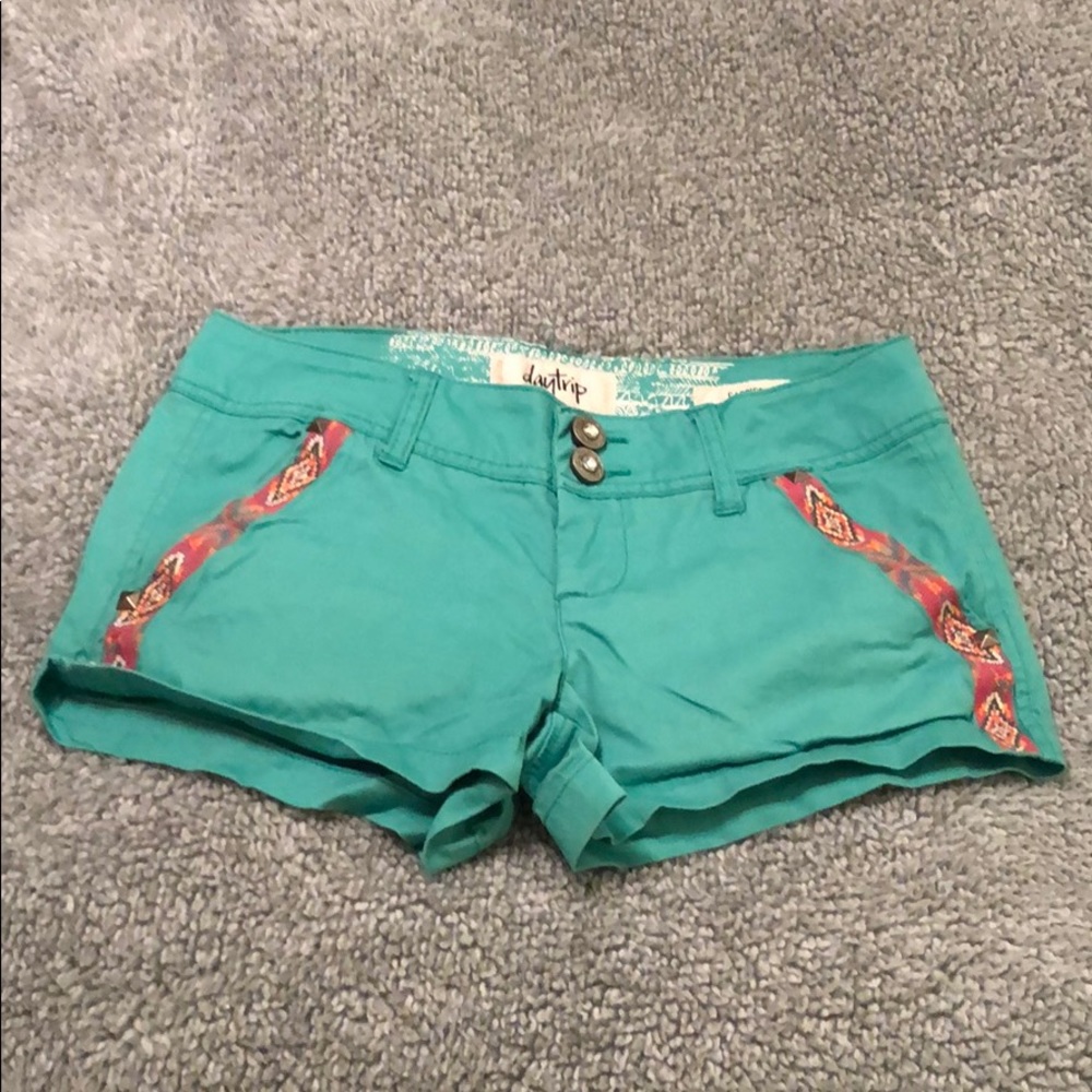 Buckle shorts.